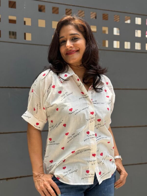 White mul cotton shirt with delicate prints